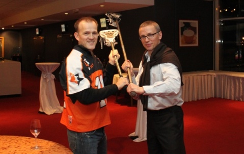 HOKEJ, VÍNO A LAKROS